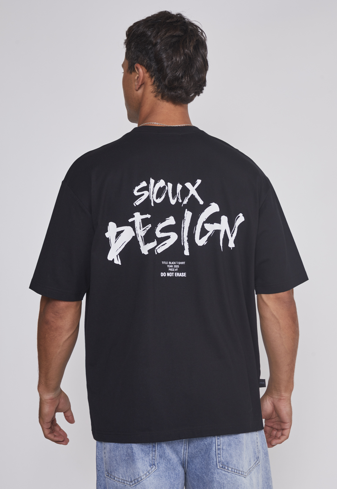 Polera Hombre Relaxed Graffitti Negro Sioux 2