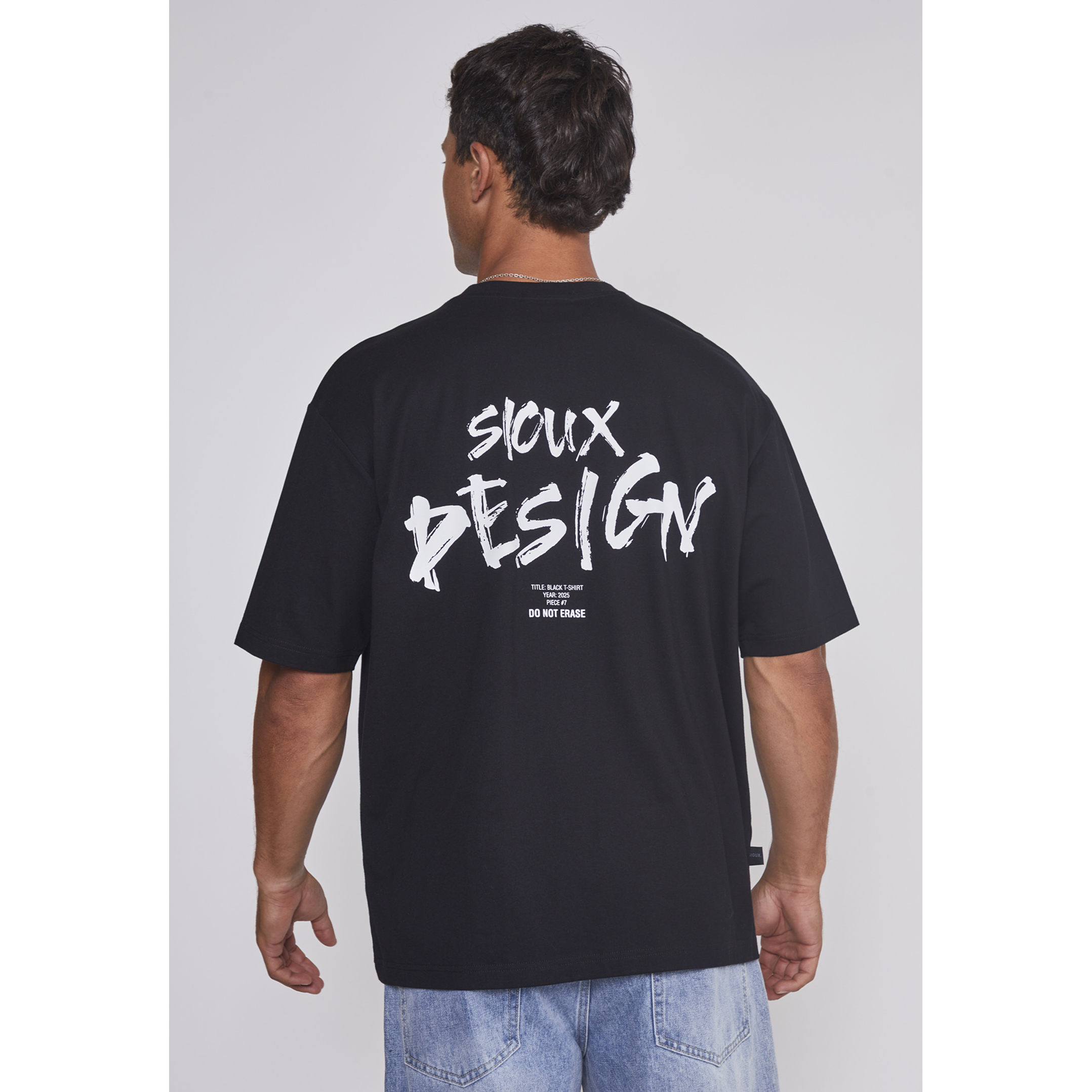Polera Hombre Relaxed Graffitti Negro Sioux 2