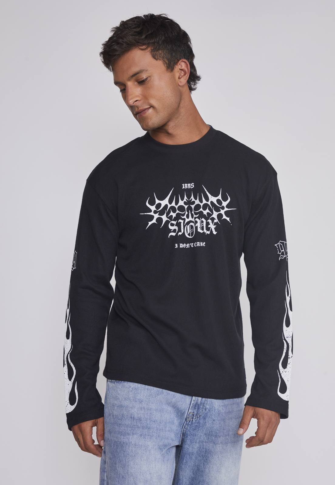 Polera Hombre Llamas Negro Sioux 1