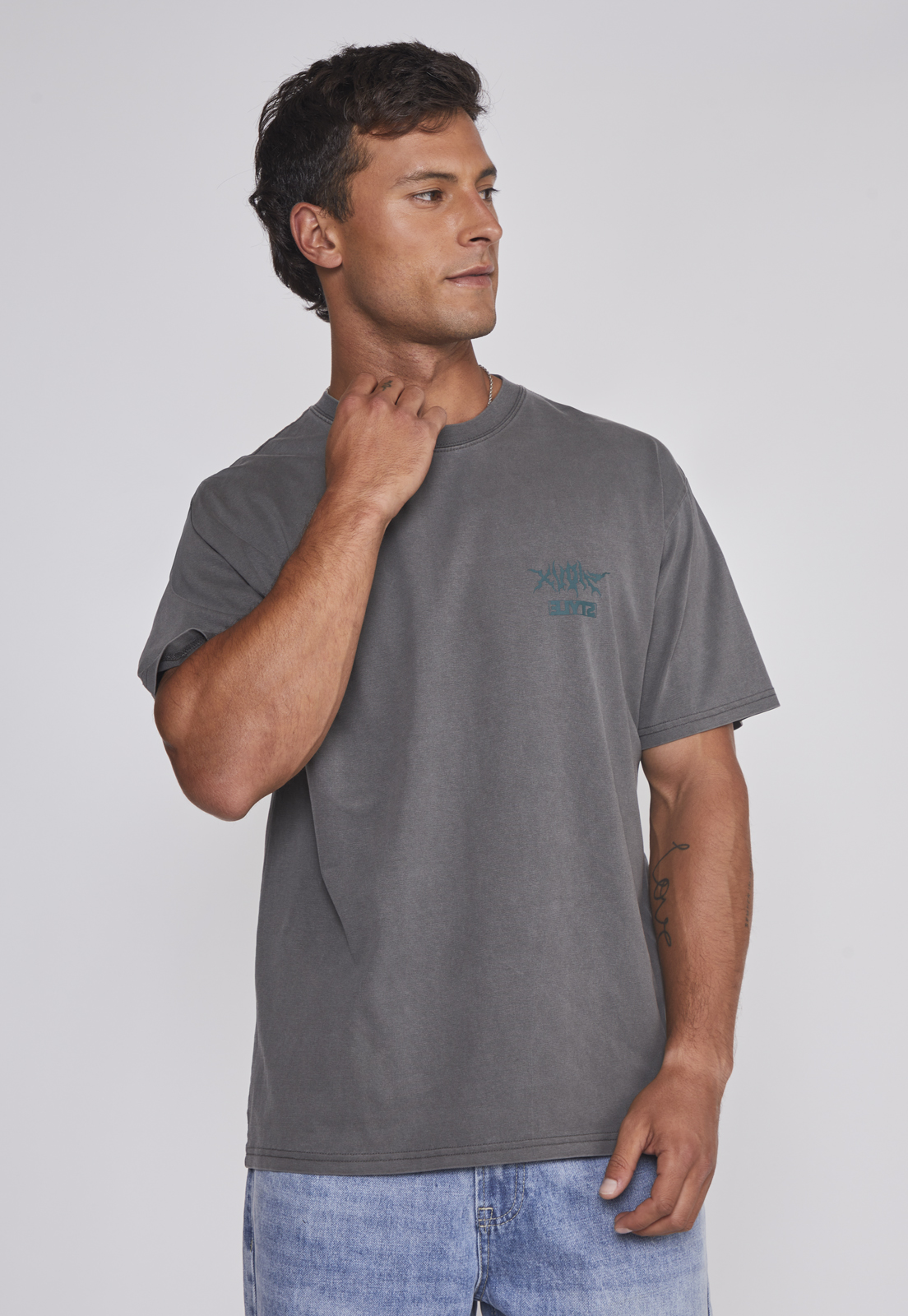 Polera Hombre Lavada Dinosaurio Café Sioux 1