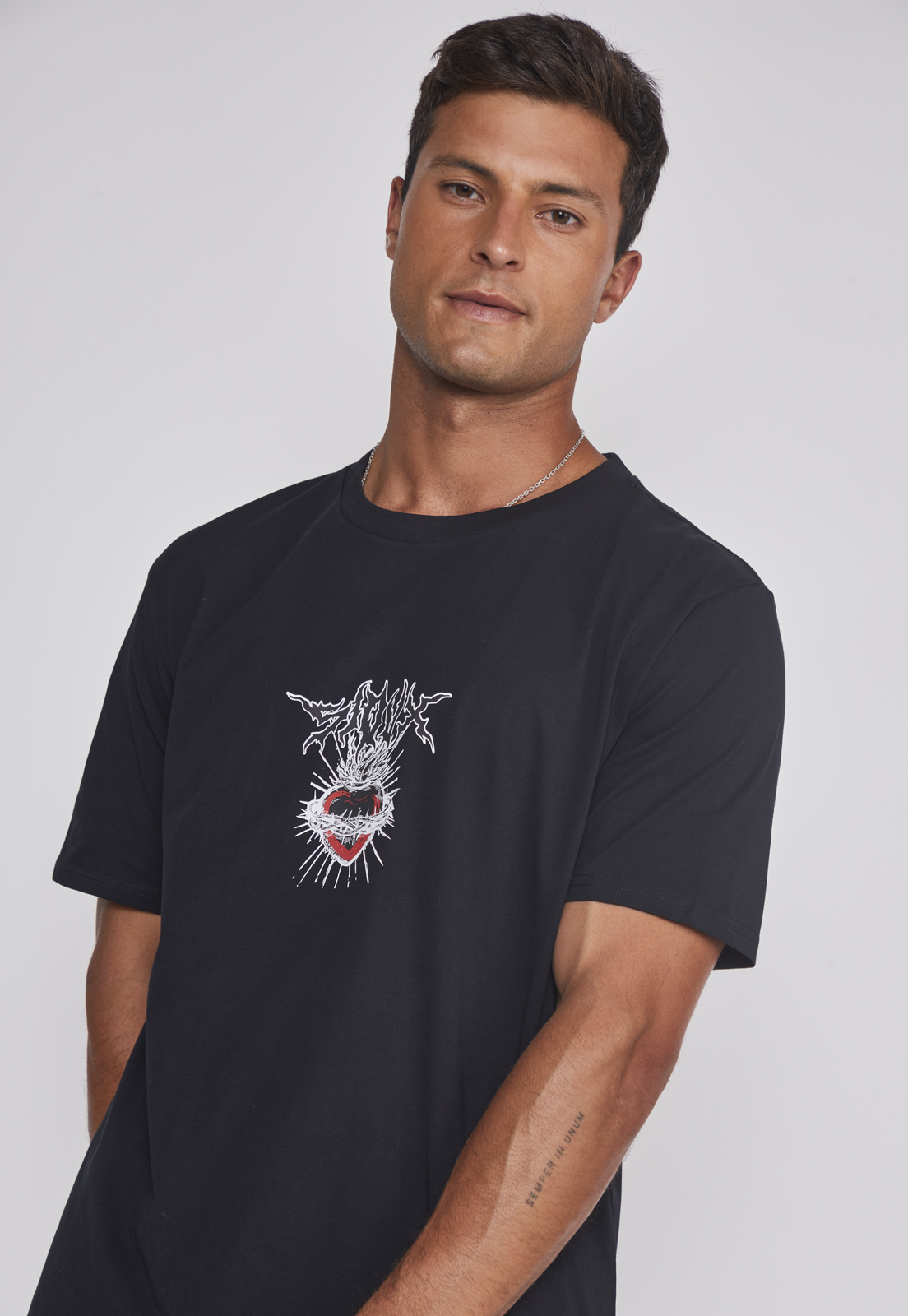 Polera Hombre Corazón Espinas Negro Sioux 4