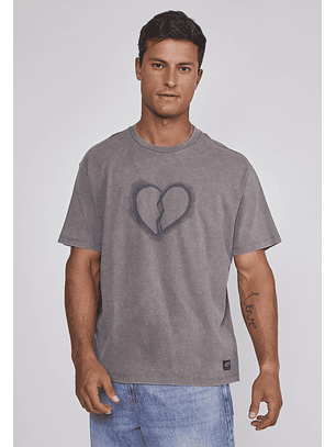 Polera Hombre Relaxed Corazón Café Sioux