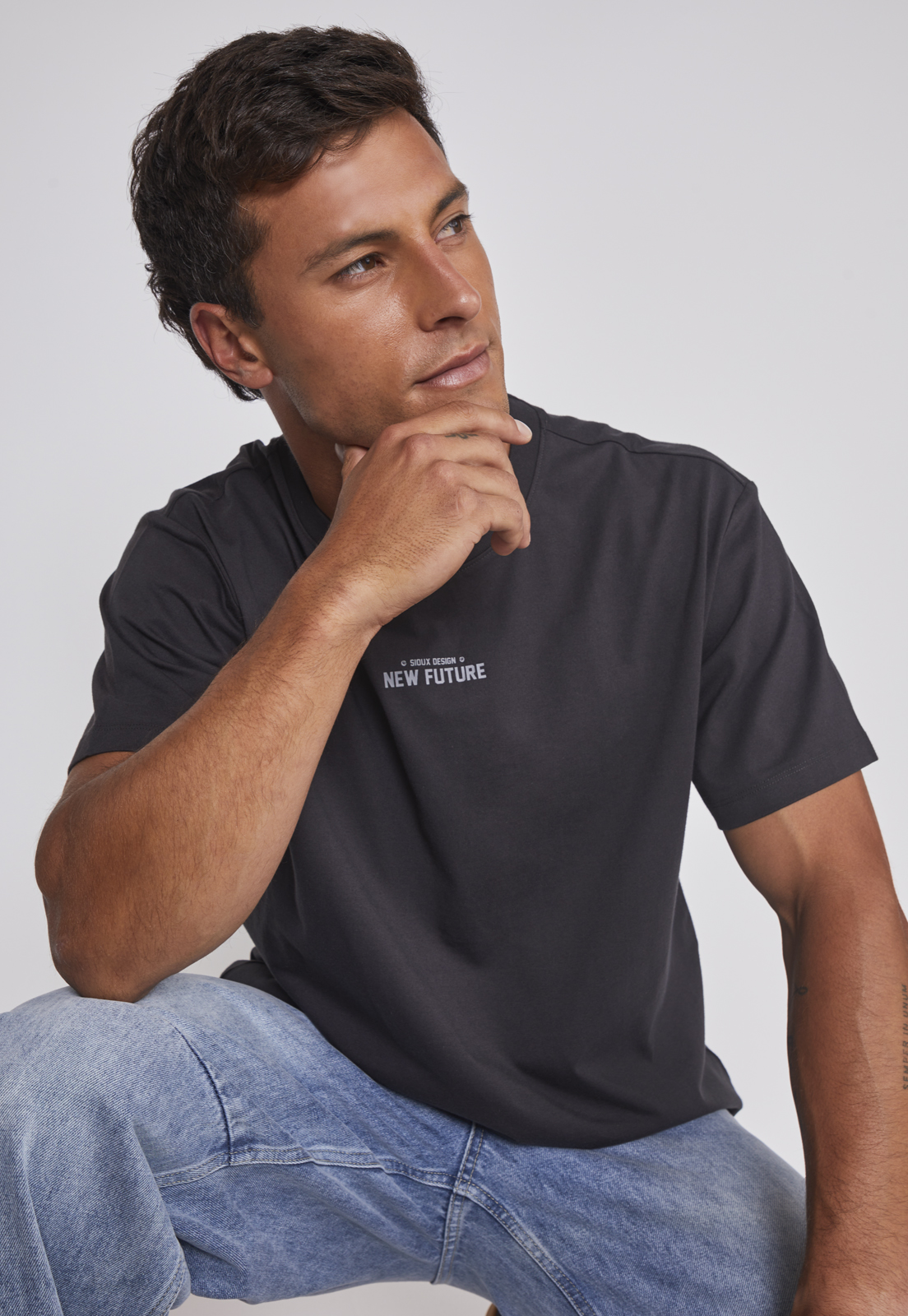 Polera Hombre Future Gris Sioux 5