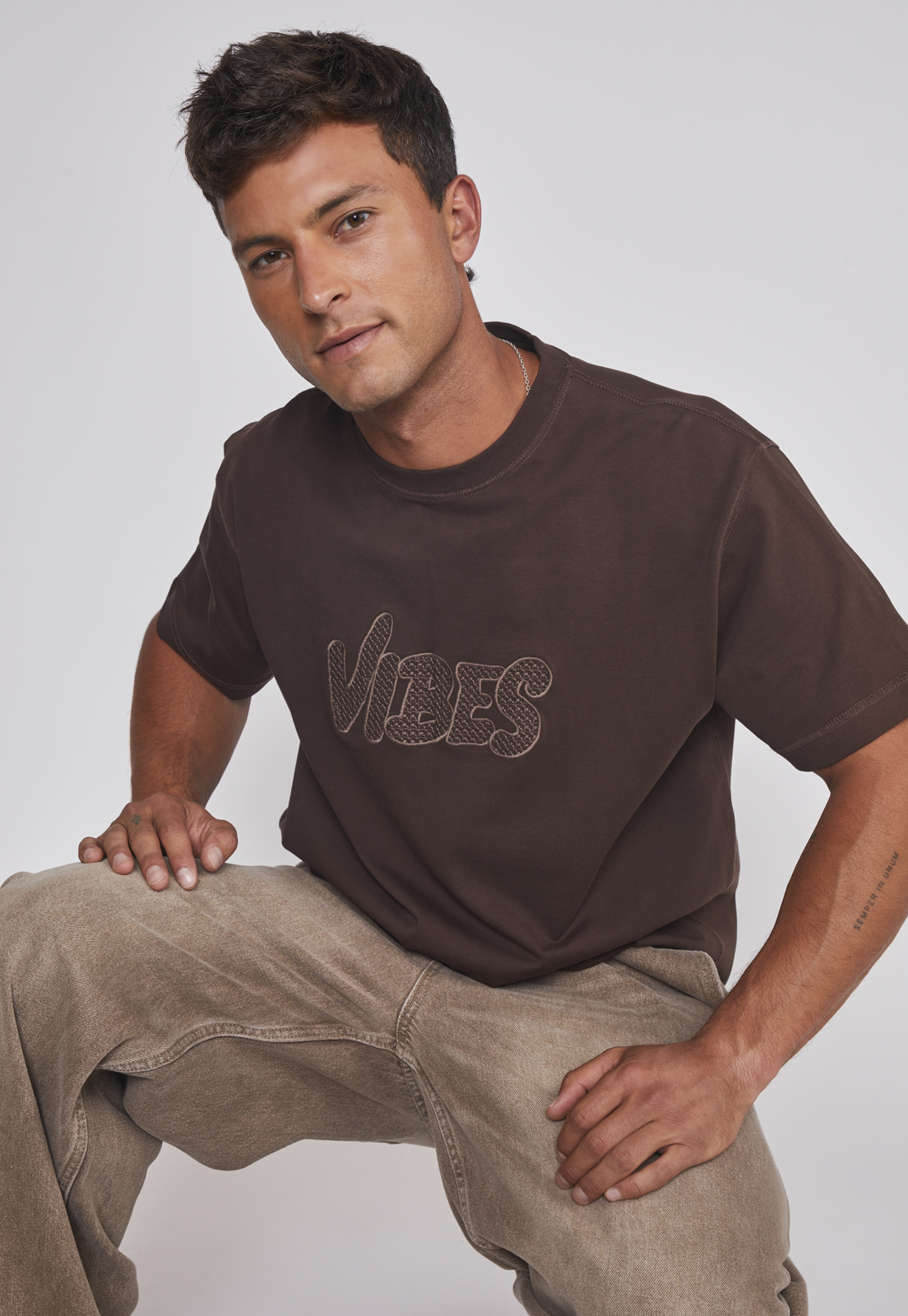 Polera Hombre Parche Café Sioux 5