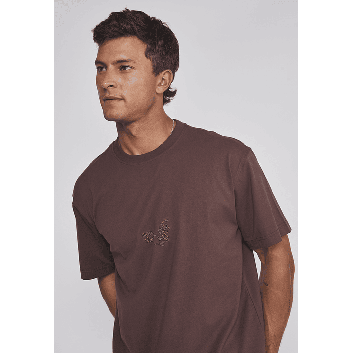 Polera Hombre Dragón Bordado Café Sioux 4