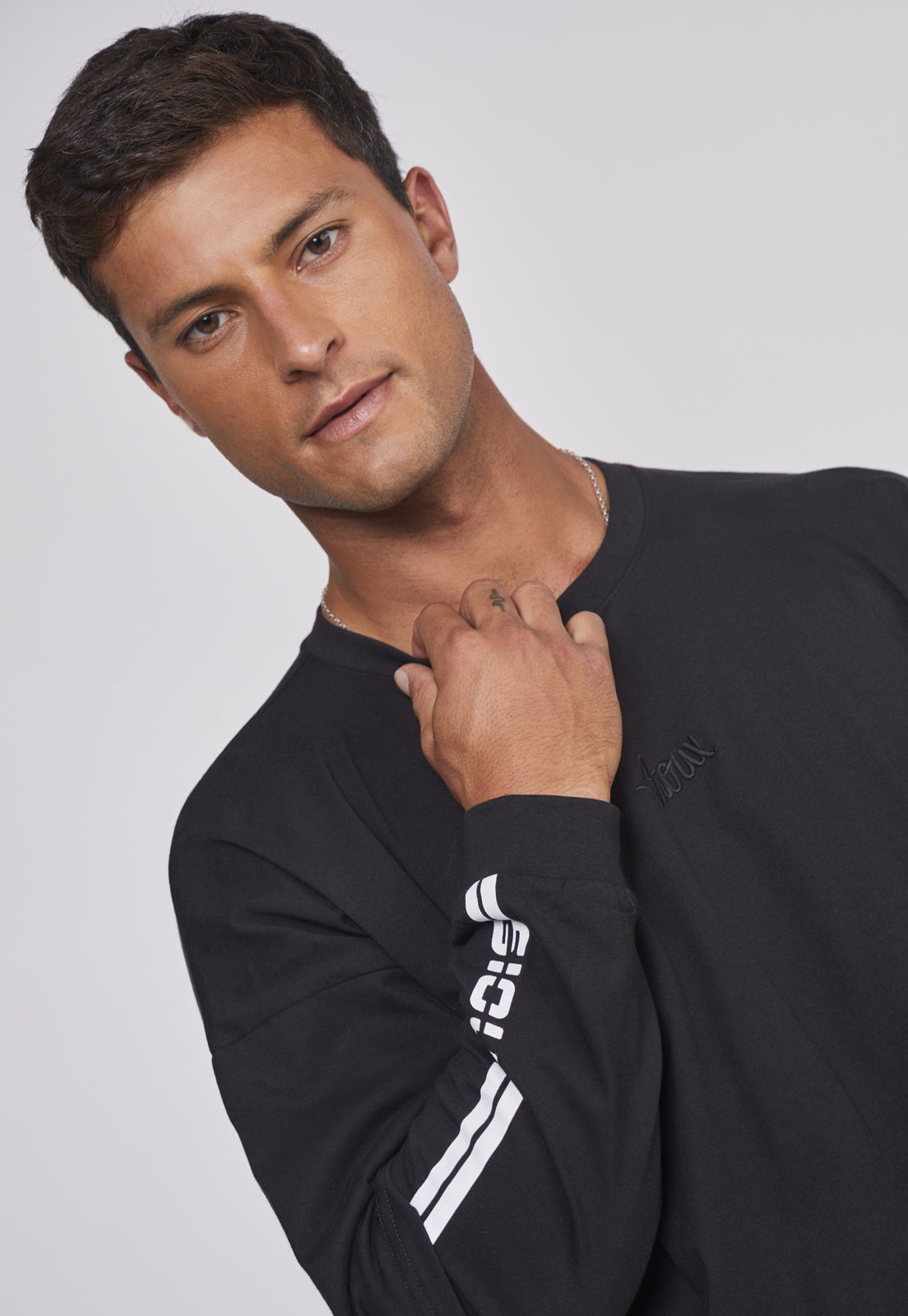 Polera Hombre Boxy Fit Negro Sioux 4