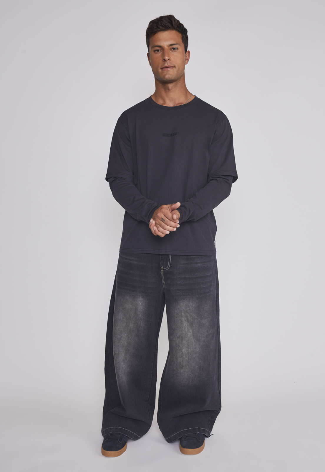 Polera Hombre Bordado Basic Negro Sioux 3