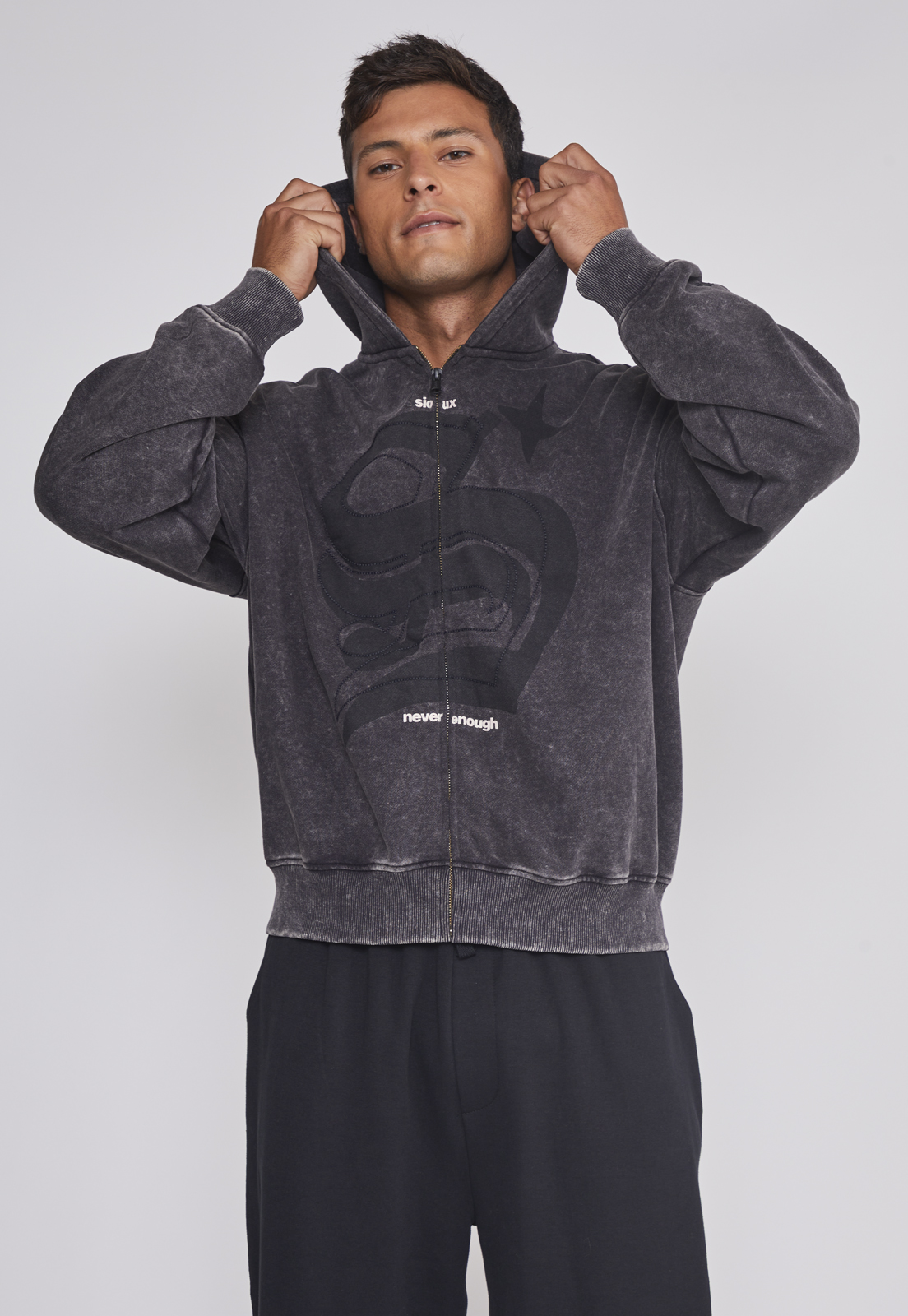 Polerón Hombre Lavado Boxy Fit Gris Sioux 1