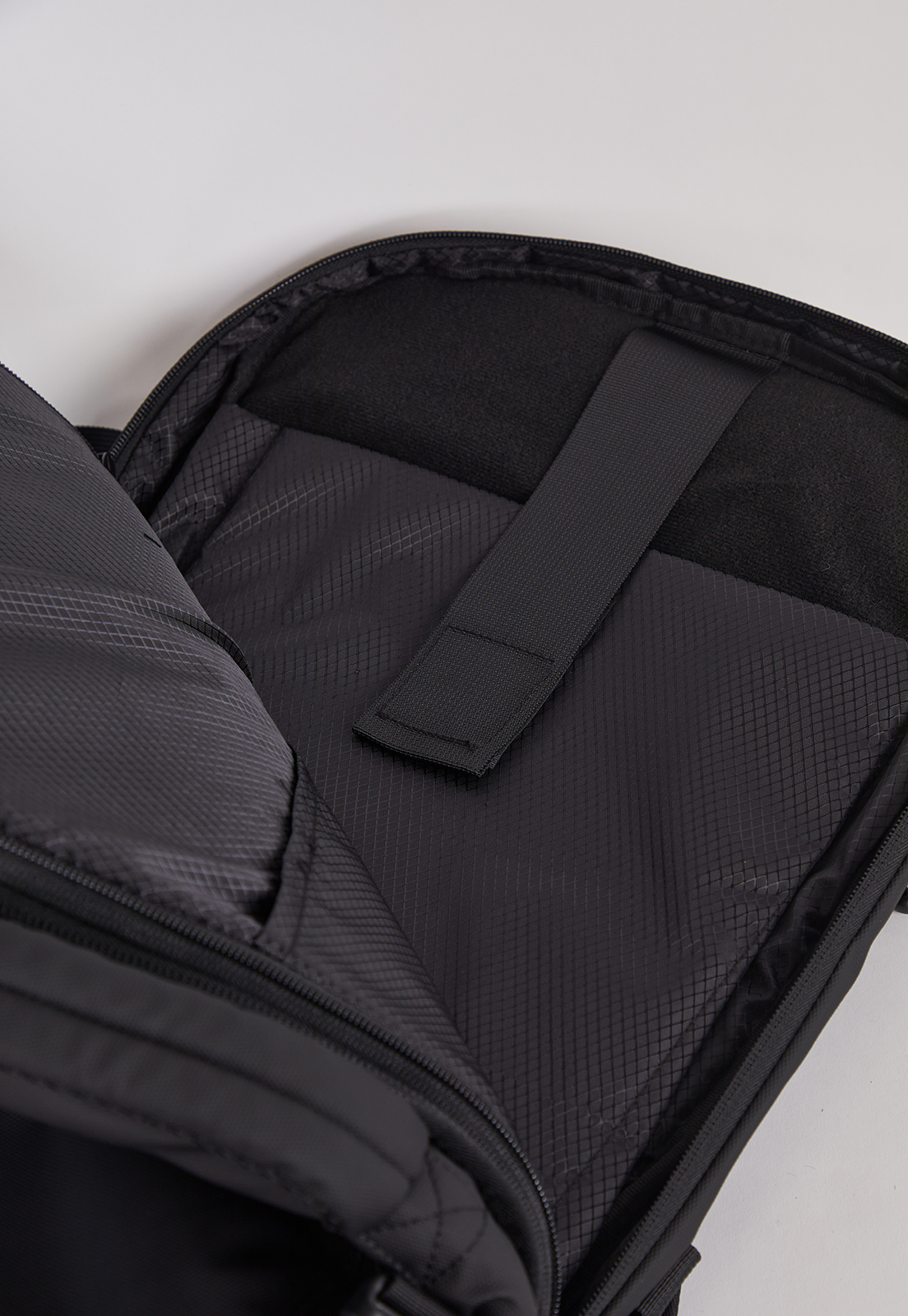 Mochila Travel Reversed Negro Sioux 3