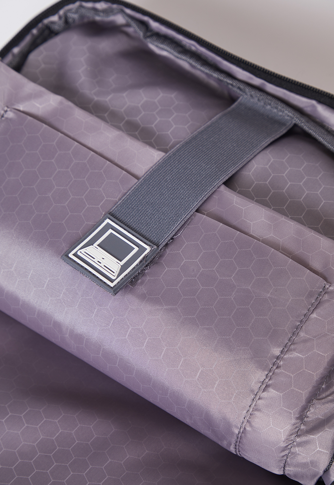 Mochila Travel Negro 27 Litros Sioux 4