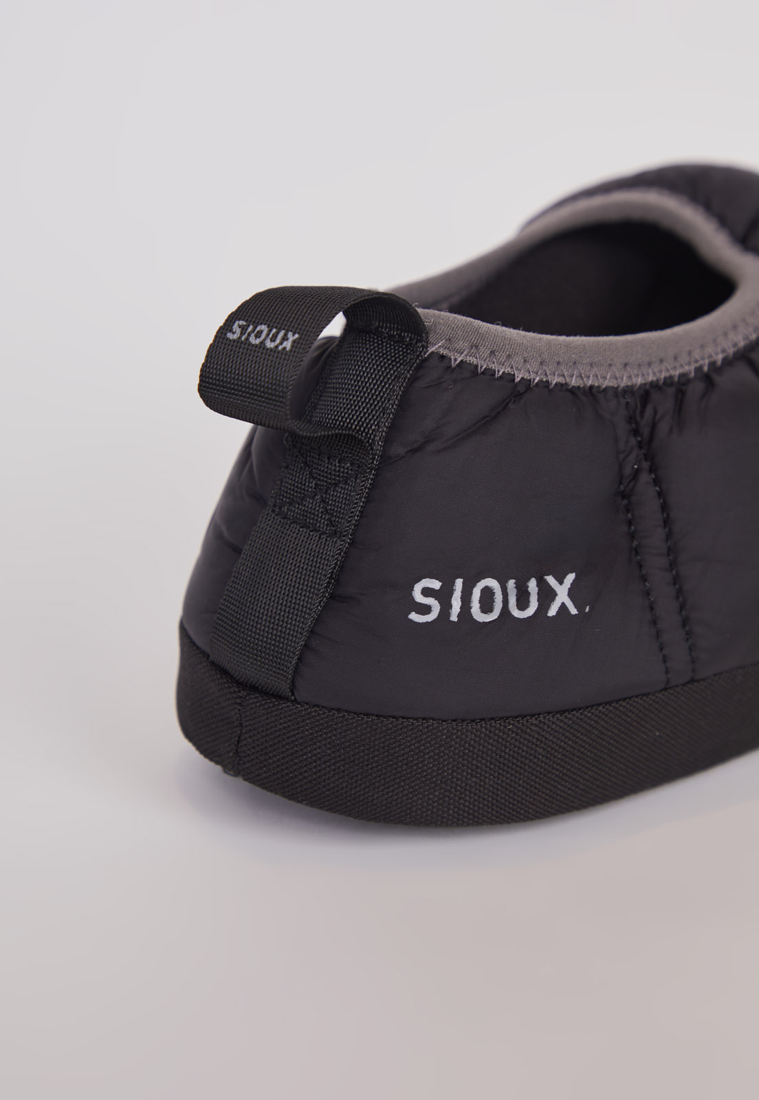 Pantufla Relaxed Hombre Negro Sioux 4
