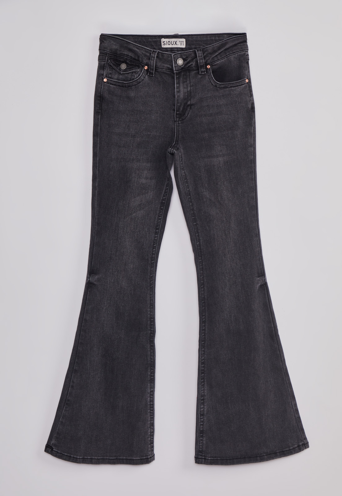 Jeans Mujer Flare Tiro Bajo Negro Sioux 1