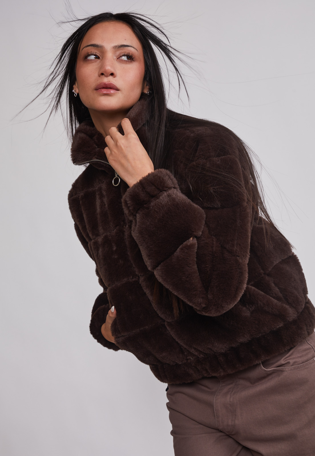 Polar Mujer Cuello Alto Café Sioux 5