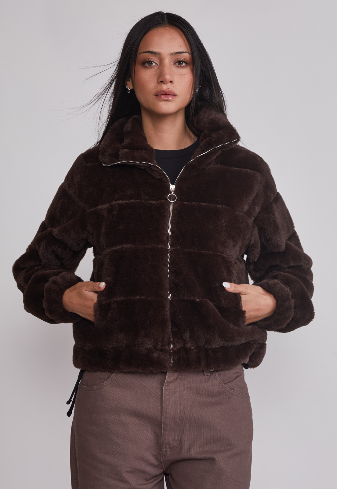 Polar Mujer Cuello Alto Café Sioux 1