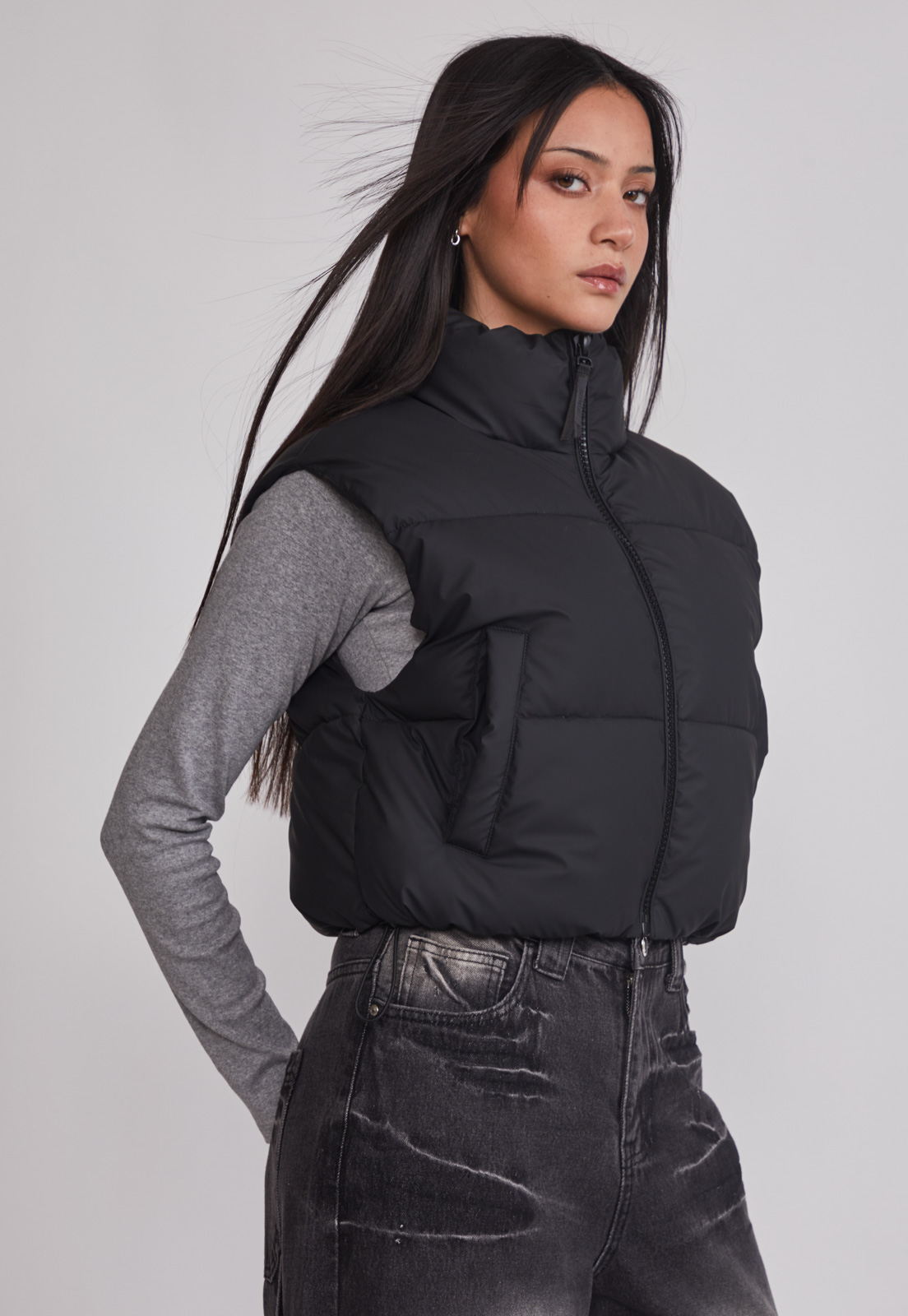 Parka Mujer Sin Mangas Crop Negro Sioux 4