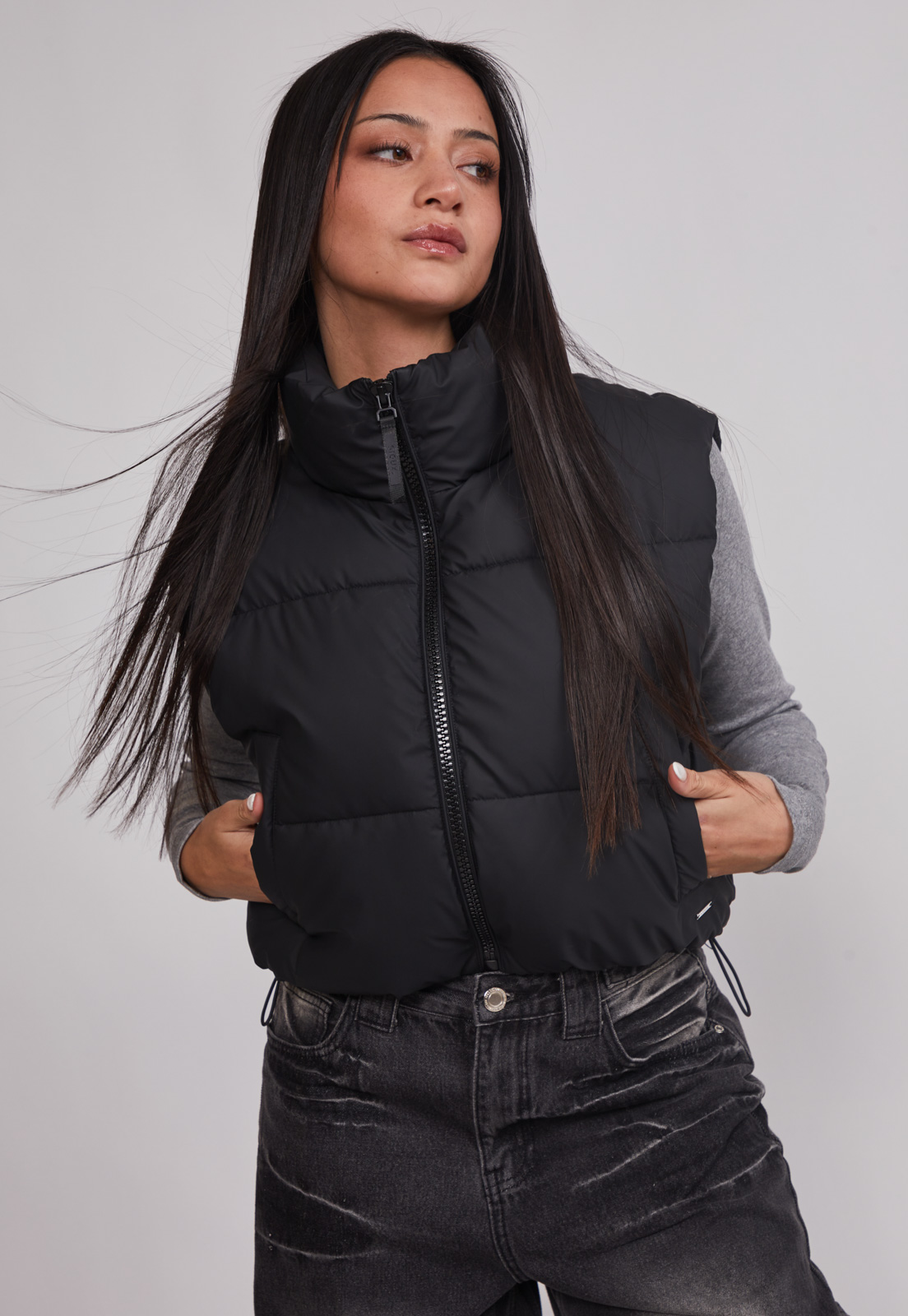 Parka Mujer Sin Mangas Crop Negro Sioux 1