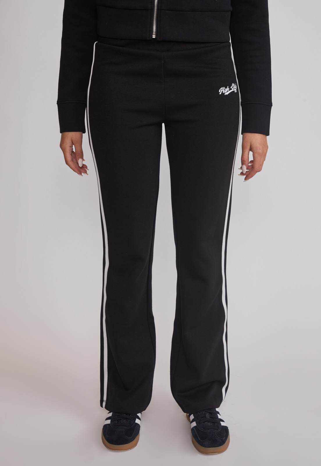 Pantalón Buzo Mujer Flare Banda Lateral Negro Sioux 1
