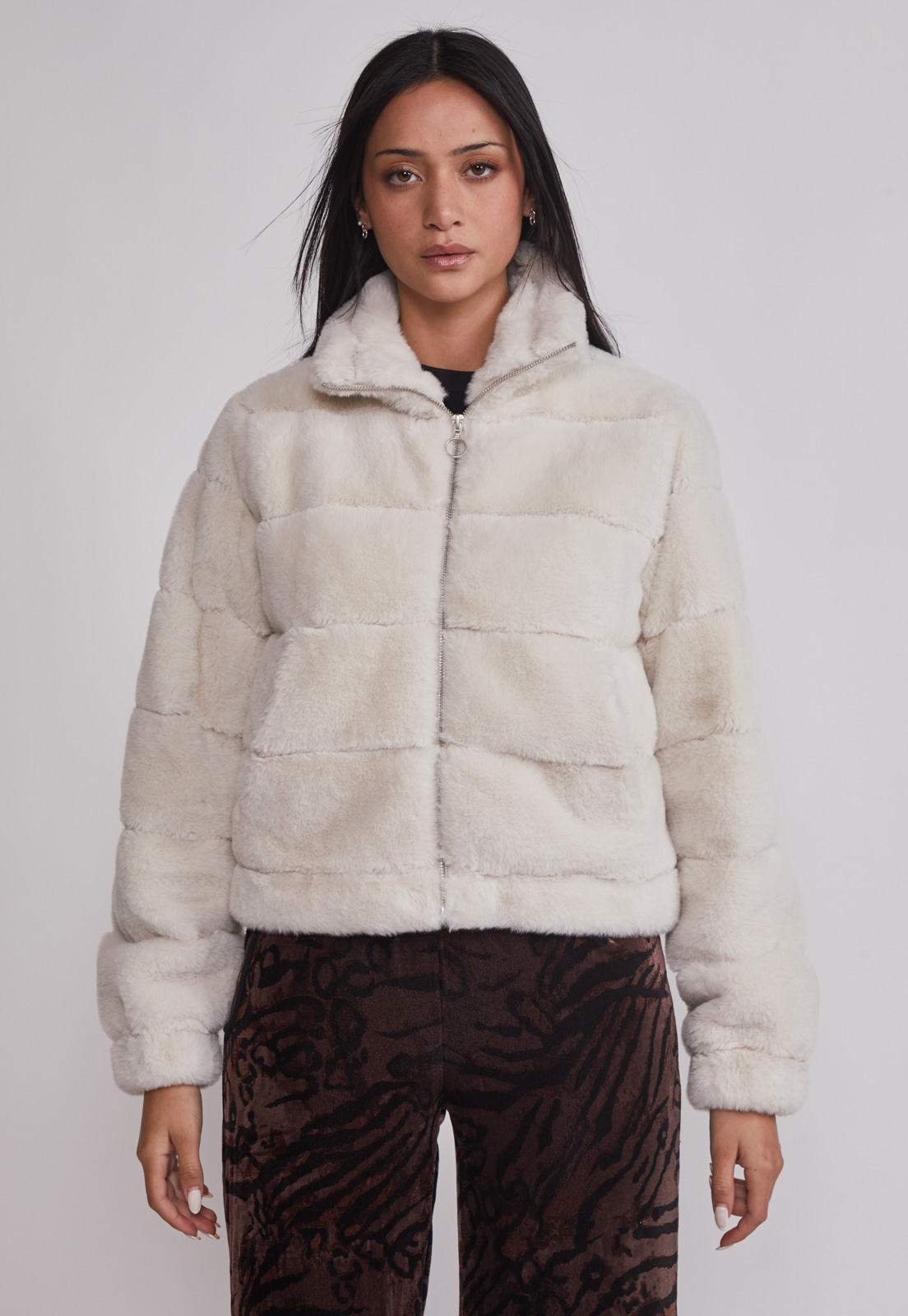 Polar Mujer Cuello Alto Crudo Sioux 1