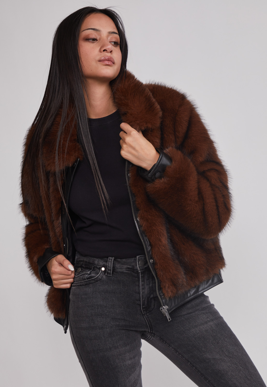 Jeans Mujer Flare Tiro Bajo Negro Sioux 5