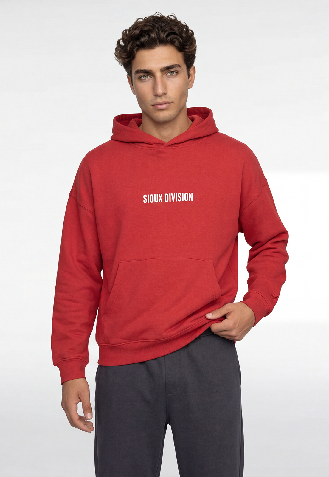 Polerón Hombre Relaxed Espalda Studio Rojo 1