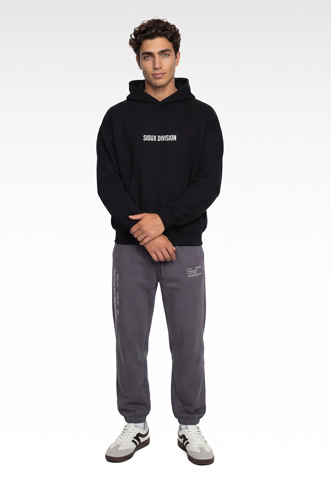 Polerón Hombre Relaxed Espalda Studio Negro 2