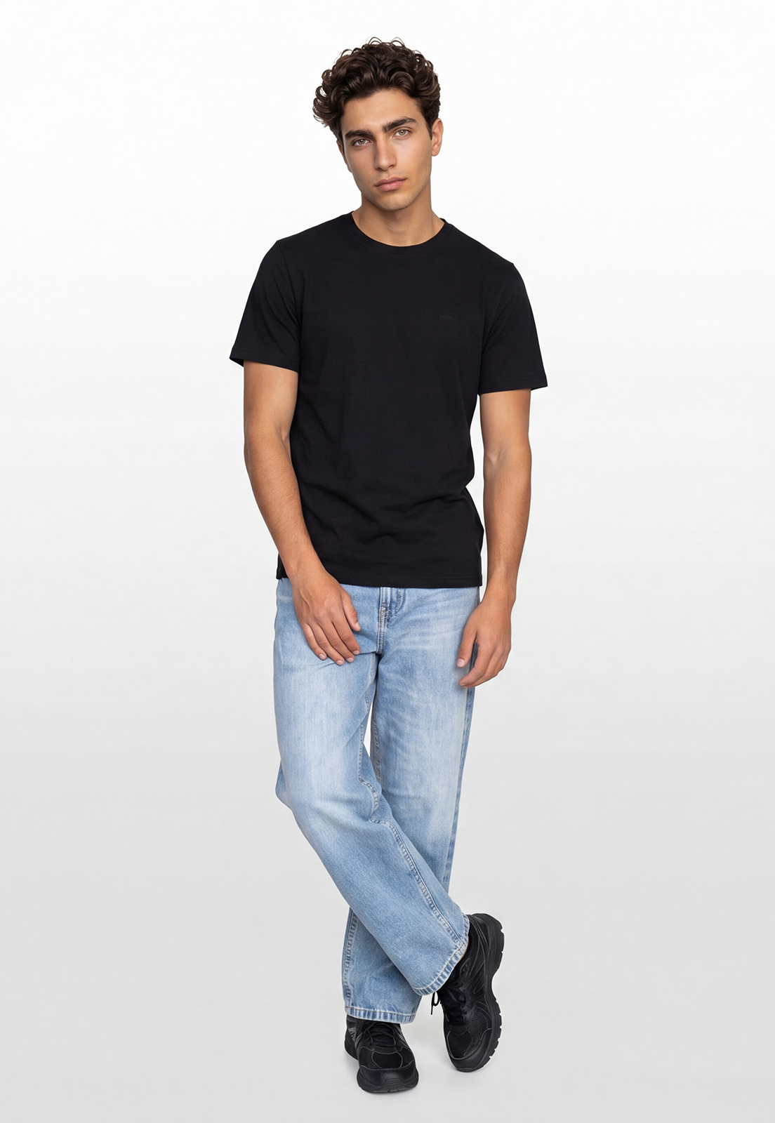 Polera Hombre Basic Logo Negro 2