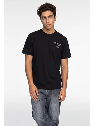Polera Hombre Frase Bordado Negro