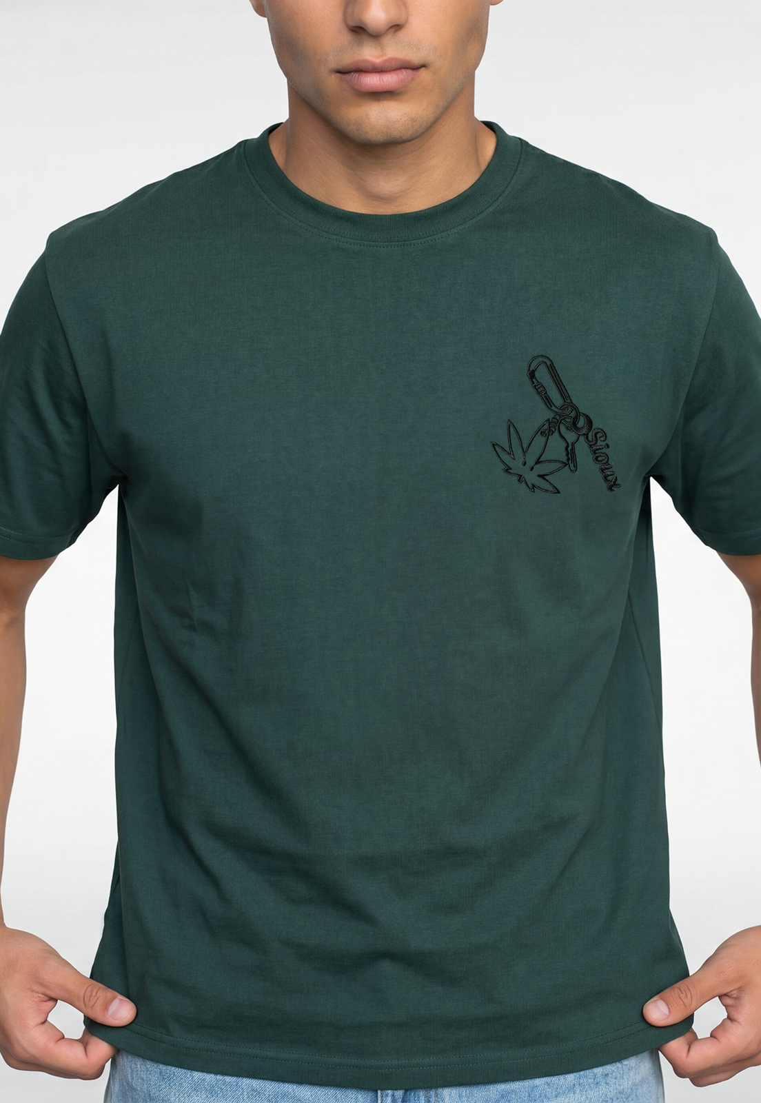 Polera Hombre Frase Bordado Verde 3