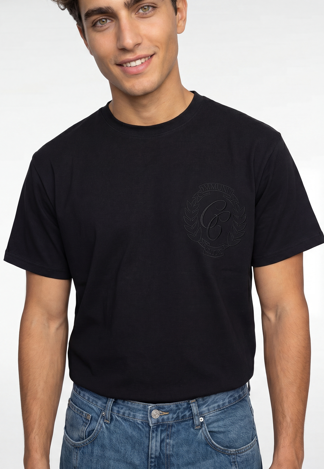 Polera Hombre Bordados Negro 3