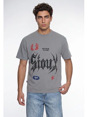 Polera Hombre Relaxed Bordado Llamas Gris