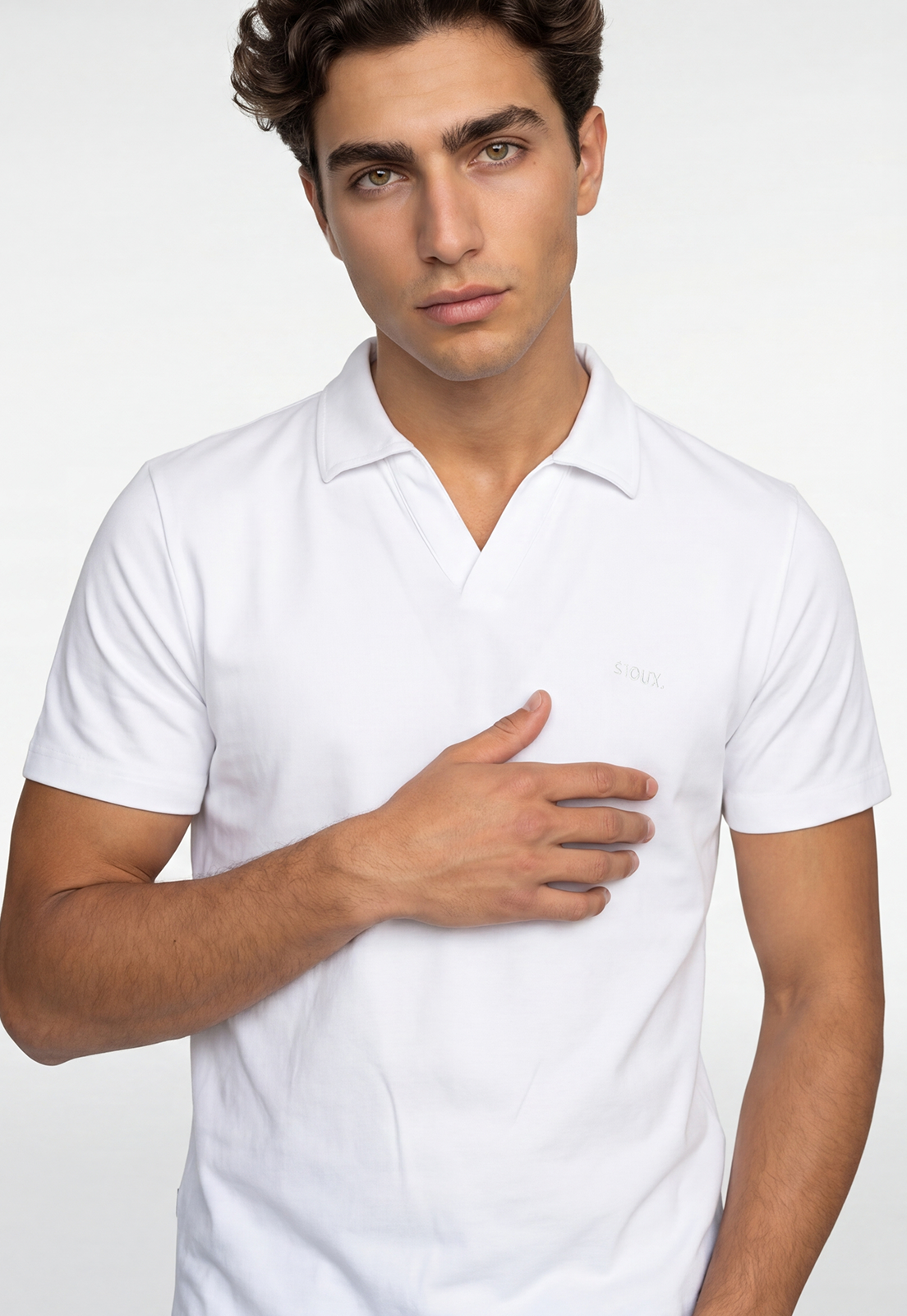 Polera Hombre Piqué Cuello V Blanco 3