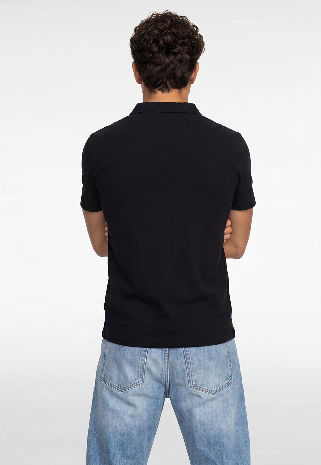 Polera Hombre Piqué Cuello V Negro 4