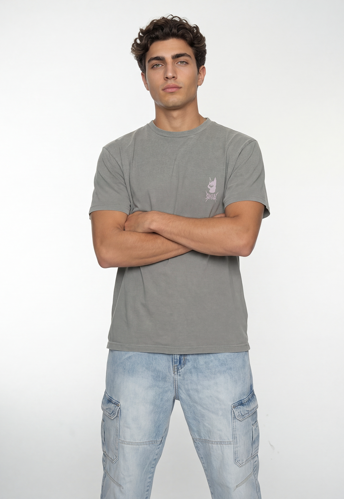 Polera Hombre Letras Rosadas Gris 1