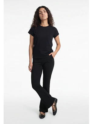Polera Mujer Basic Cuello Redondo Negro
