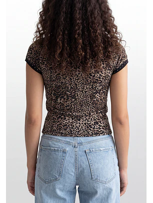 Polera Mujer Leopardo Tachas Beige