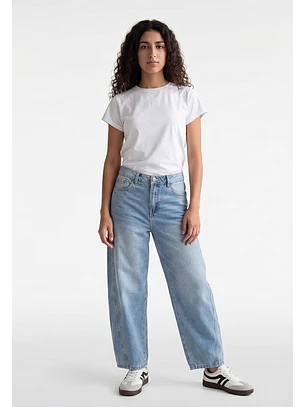 Jeans Mujer Barrel Tiro Medio Celeste