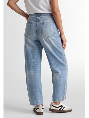 Jeans Mujer Barrel Tiro Medio Celeste