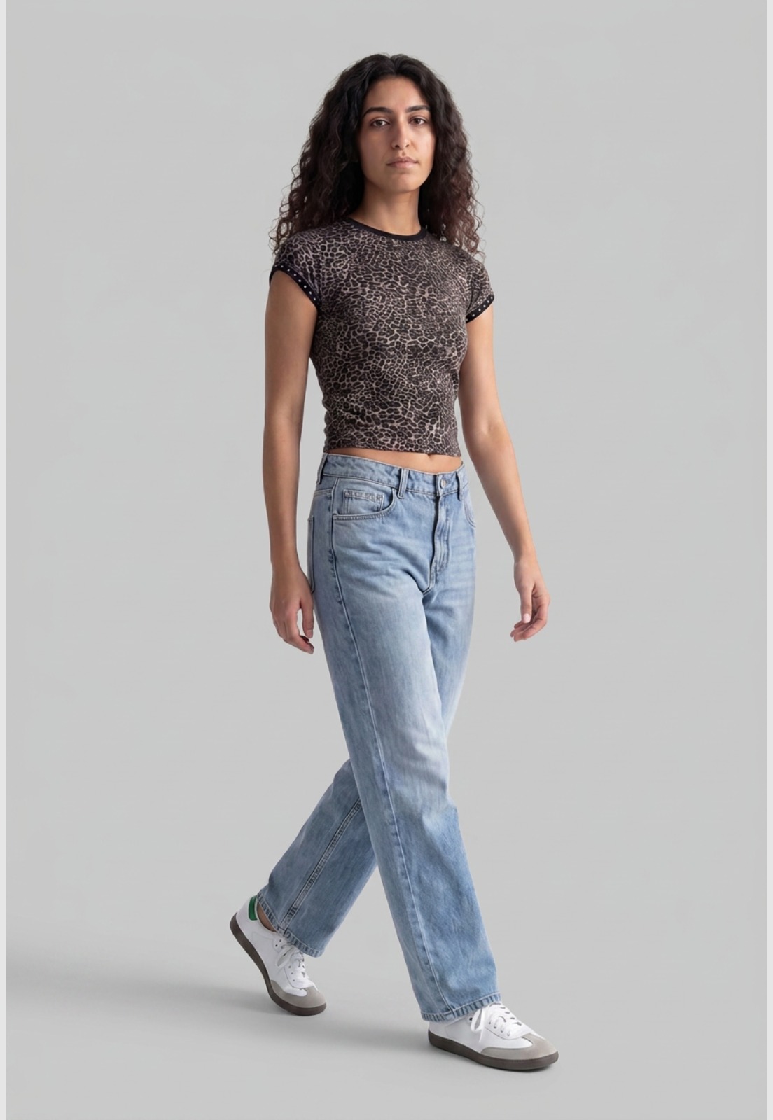 Polera Mujer Leopardo Tachas Beige 1