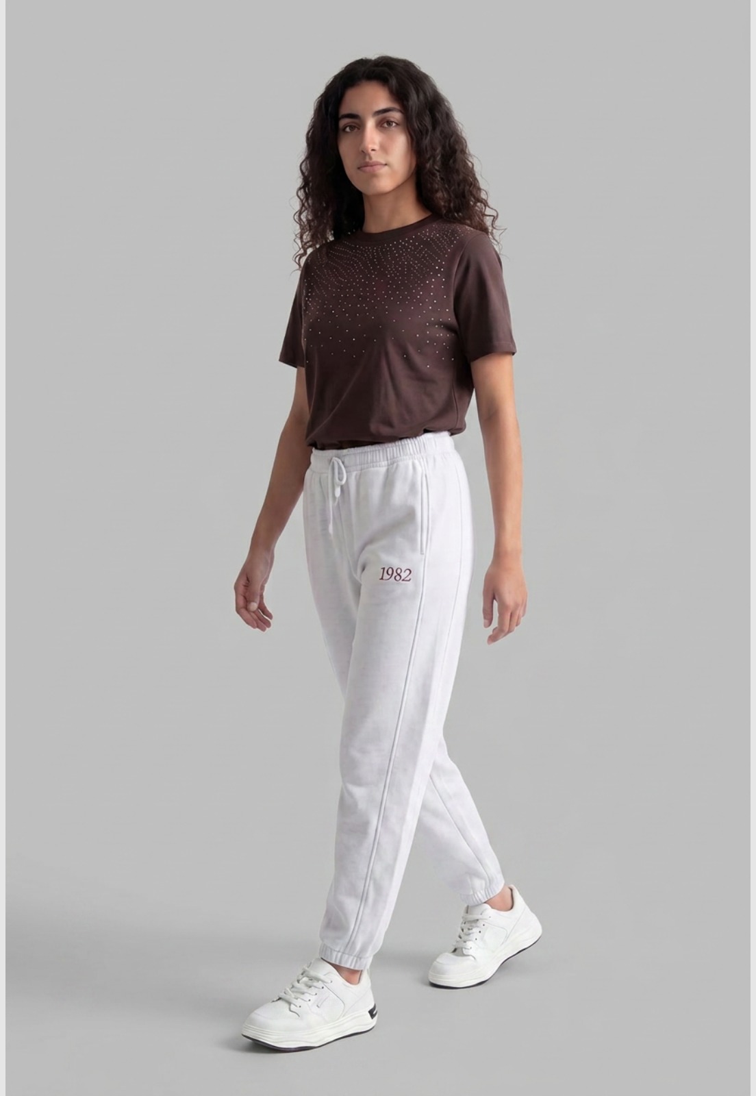 Pantalón Buzo Mujer Balloon Varsity Gris 4