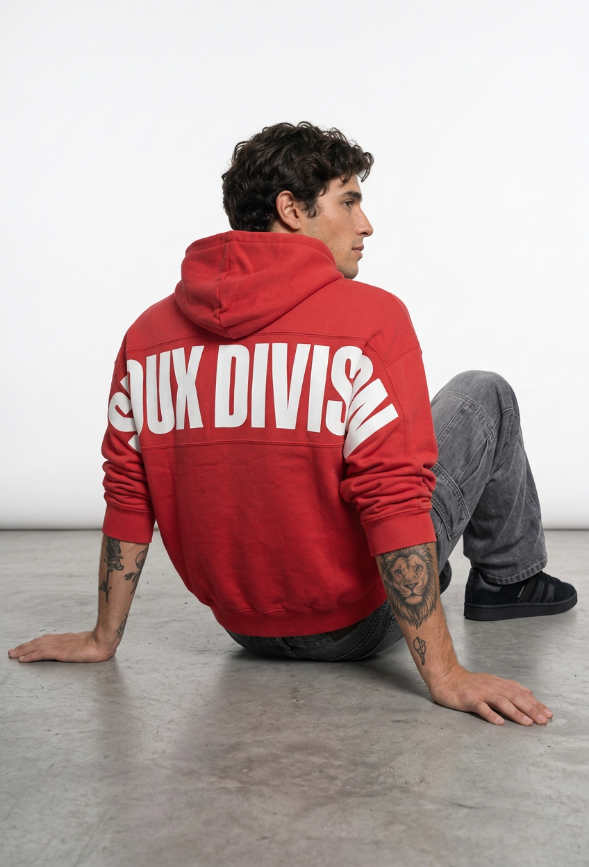 Polerón Hombre Relaxed Espalda Studio Rojo 4