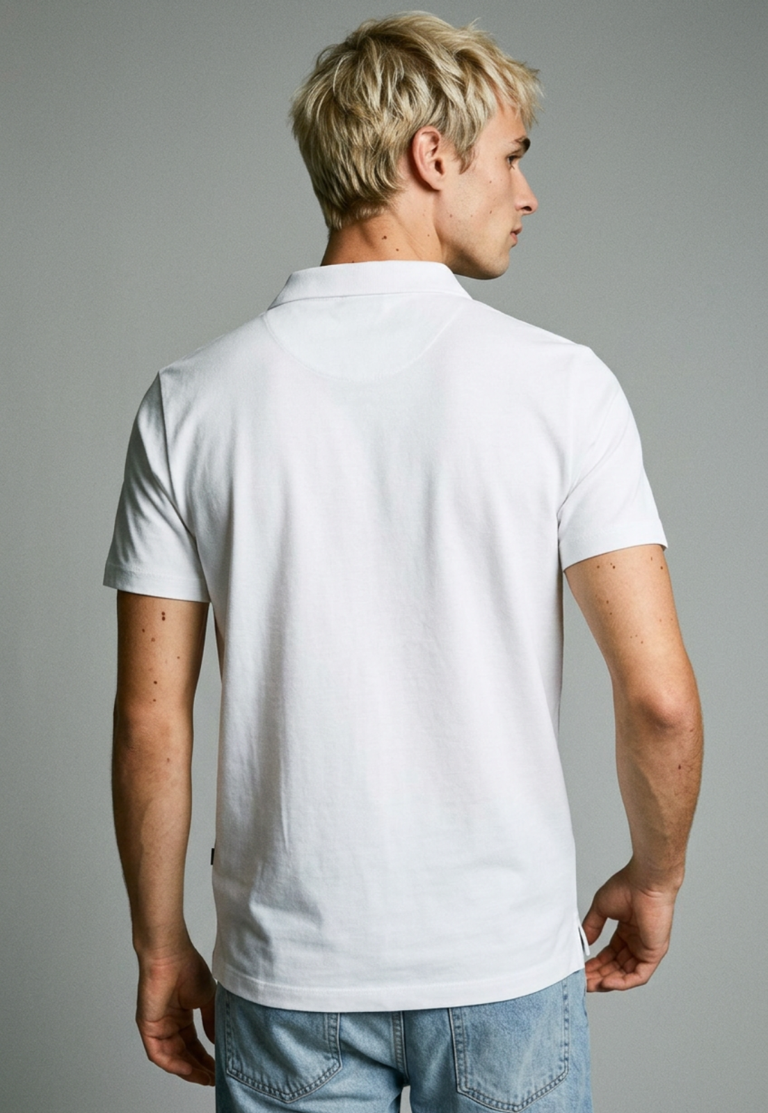 Polera Hombre Piqué Cuello V Blanco 2
