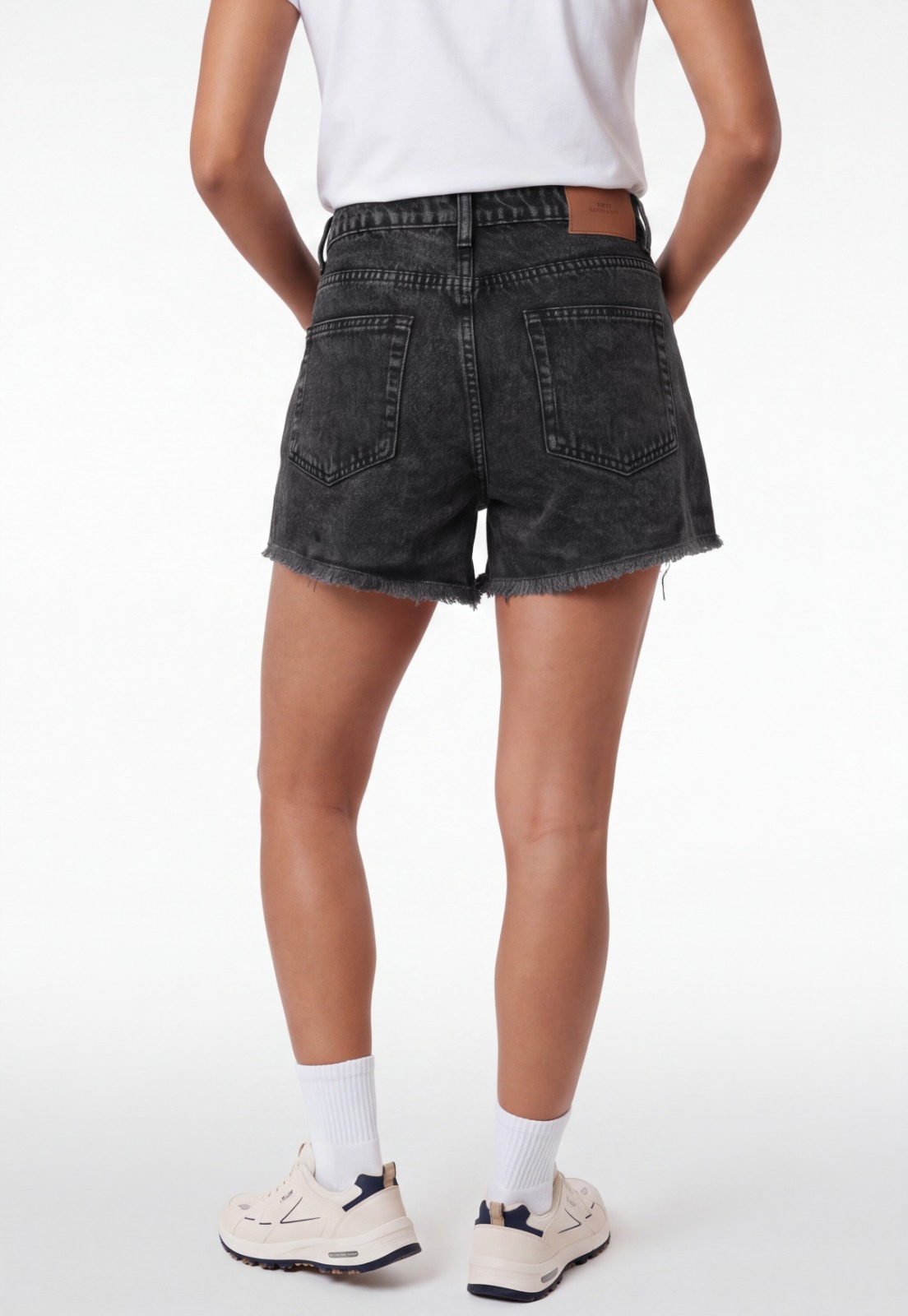 Short Mujer Denim Desflecado Negro 2