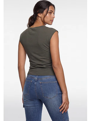 Polera Mujer Básica Drapeada Verde