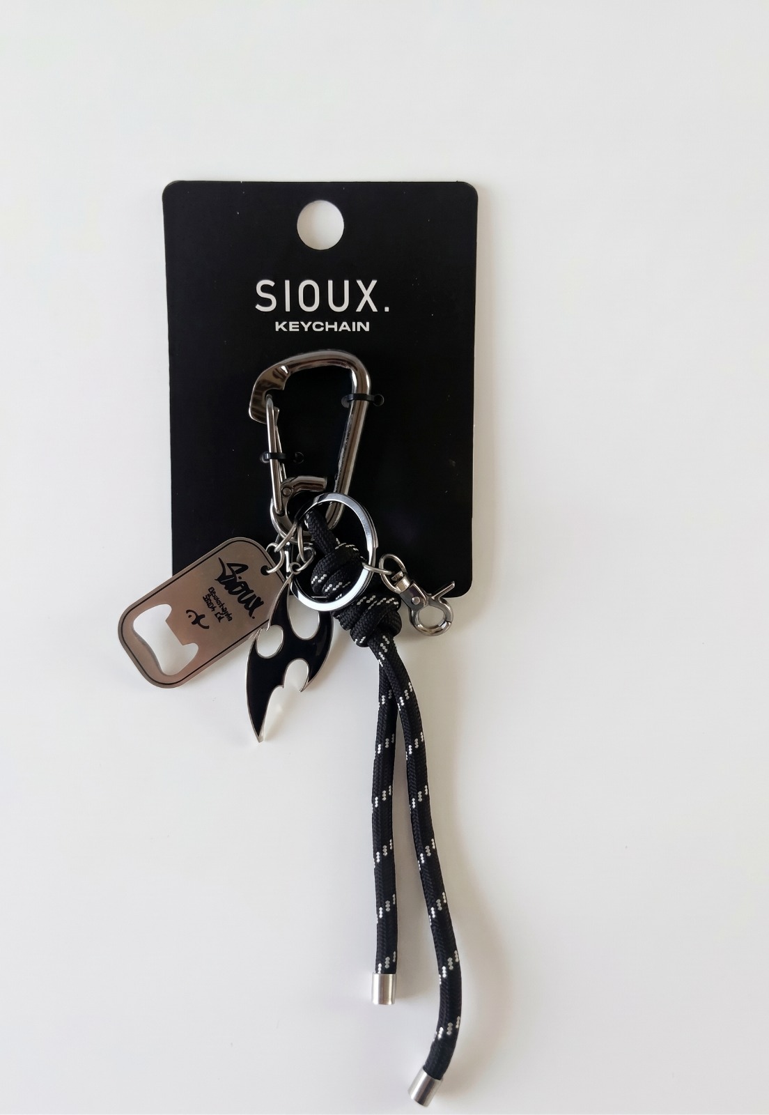 Llavero Abrebotellas Negro Sioux 1