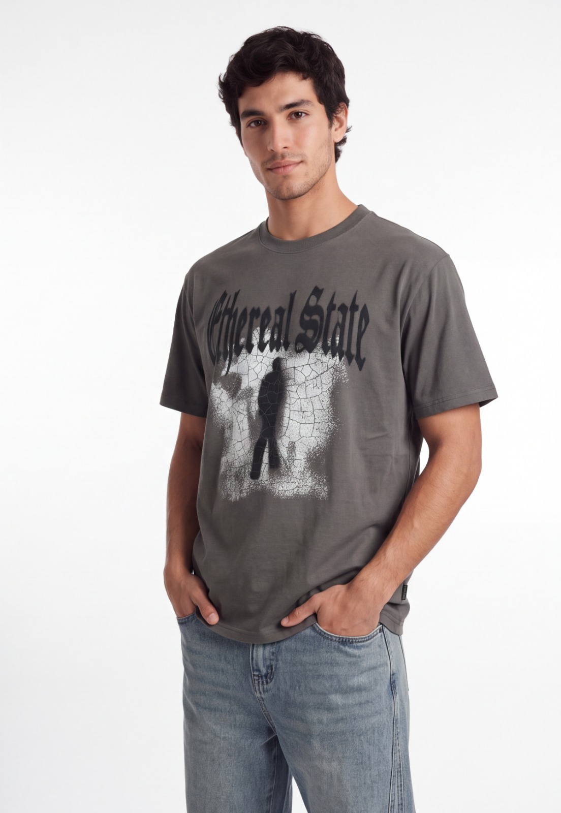 Polera Hombre Relaxed Letras Góticas Gris 2