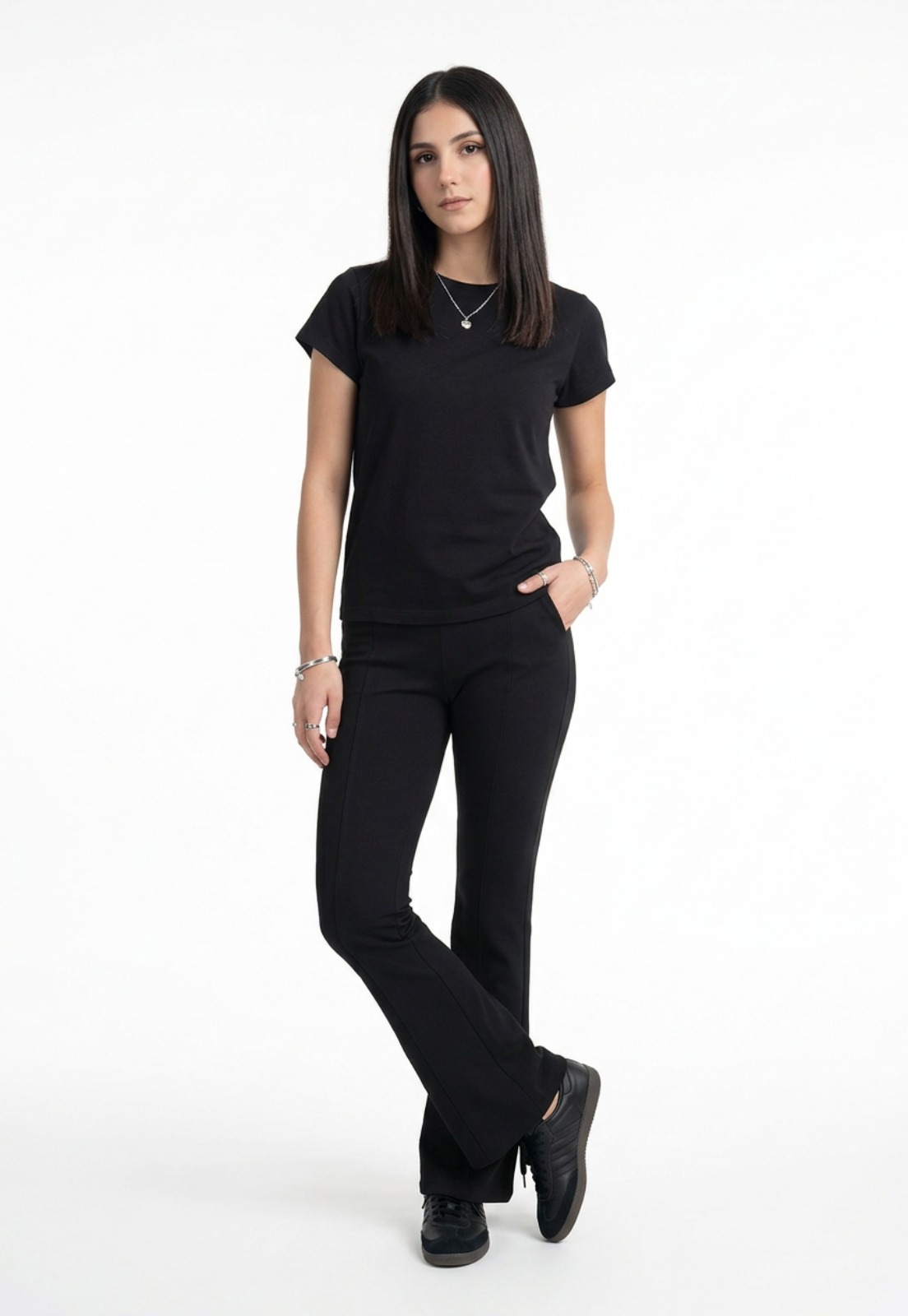 Polera Mujer Basic Cuello Redondo Negro 4
