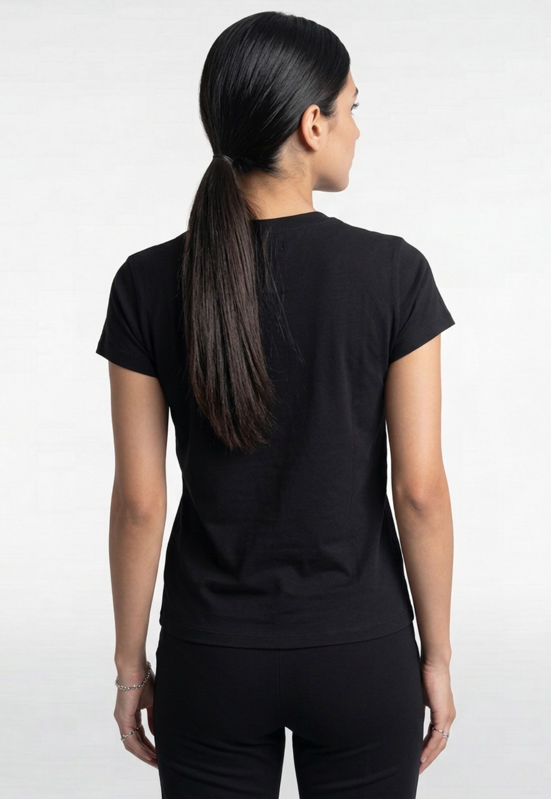 Polera Mujer Basic Cuello Redondo Negro 2