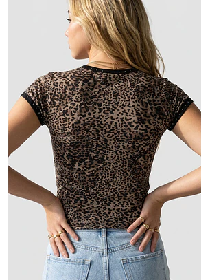 Polera Mujer Leopardo Tachas Beige
