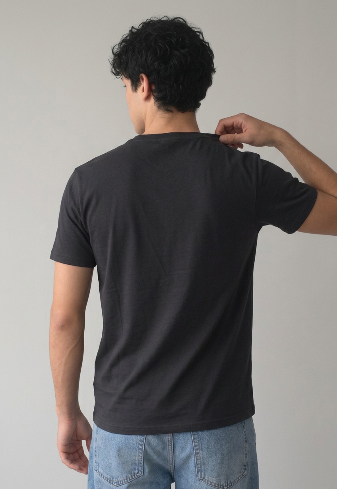 Polera Hombre Frase Bordado Gris 3
