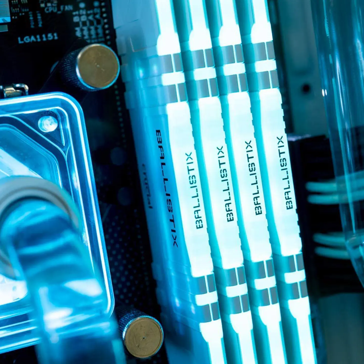Kit Memoria RAM Crucial Ballistix 16GB (2x 8GB, DDR4, 3200MHz, CL16, RGB) 3